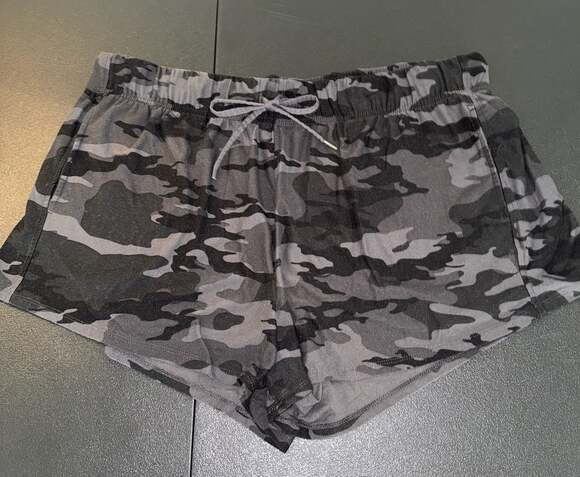 Athletic Works Other - Athletic Works Gray Camouflage Active Drawstring Shorts XXL (20)